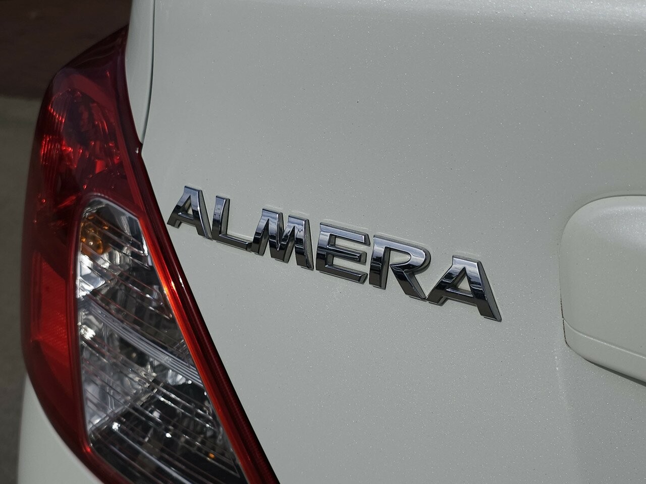 Nissan Almera image 3