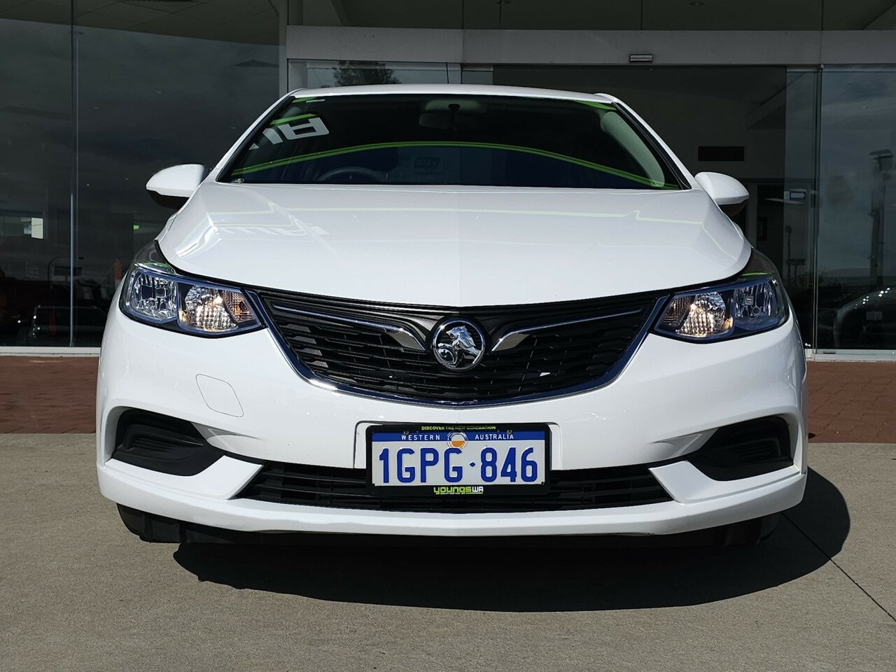 Holden Astra image 2