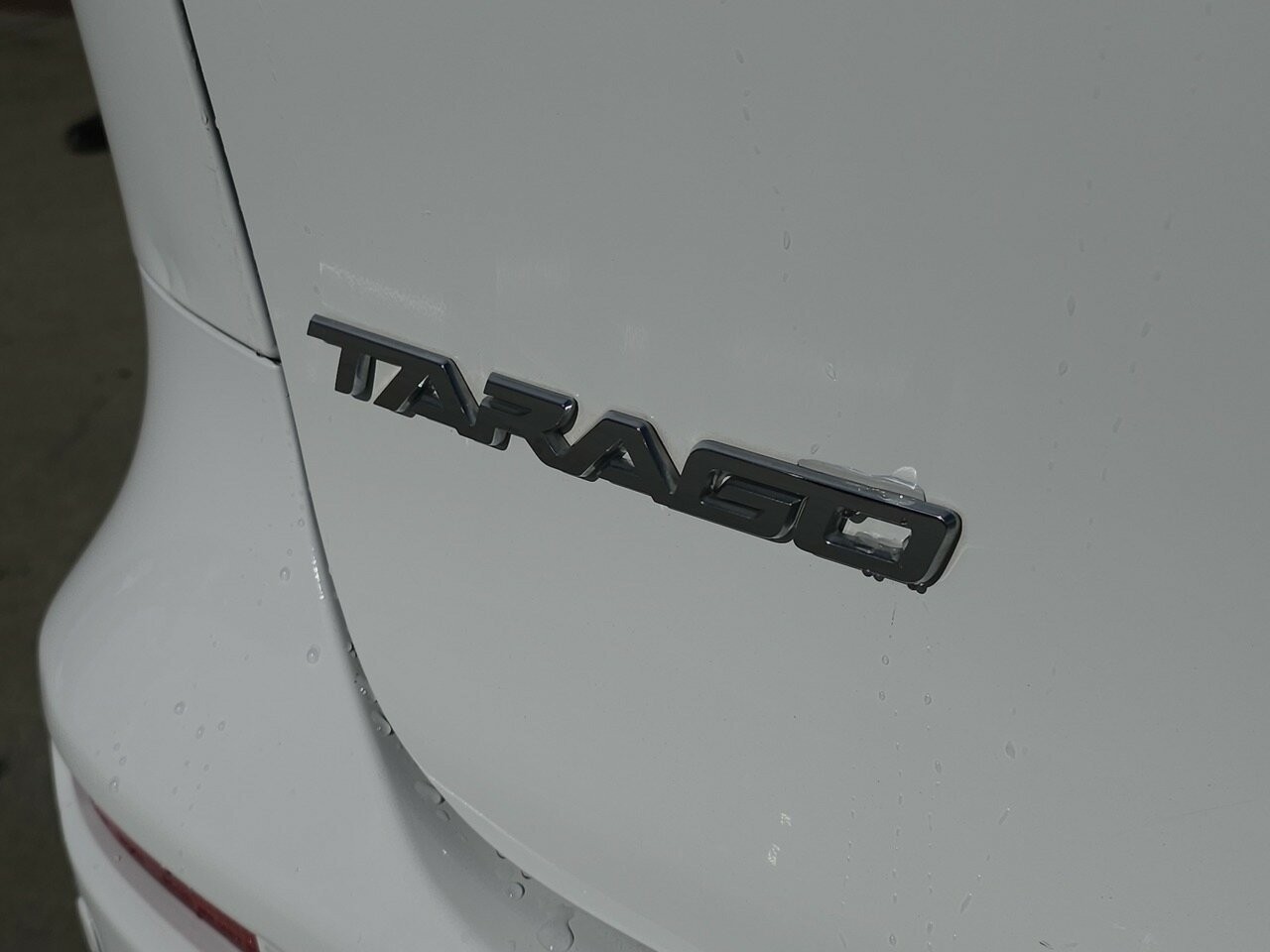 Toyota Tarago image 3