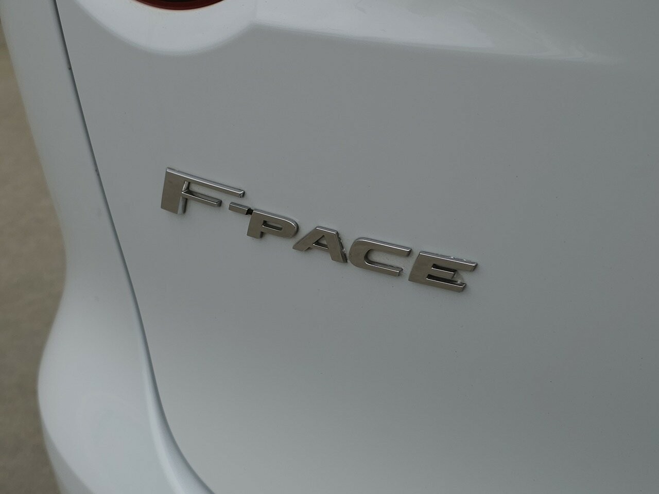 Jaguar F-pace image 3
