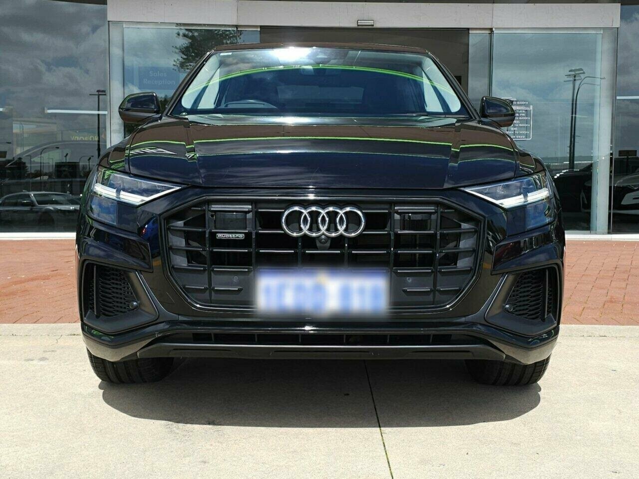 Audi Q8 image 2