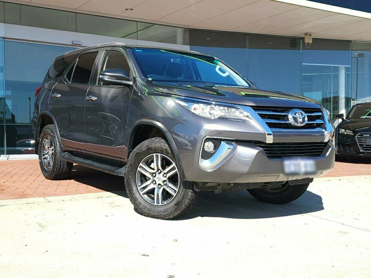 Toyota Fortuner image 1