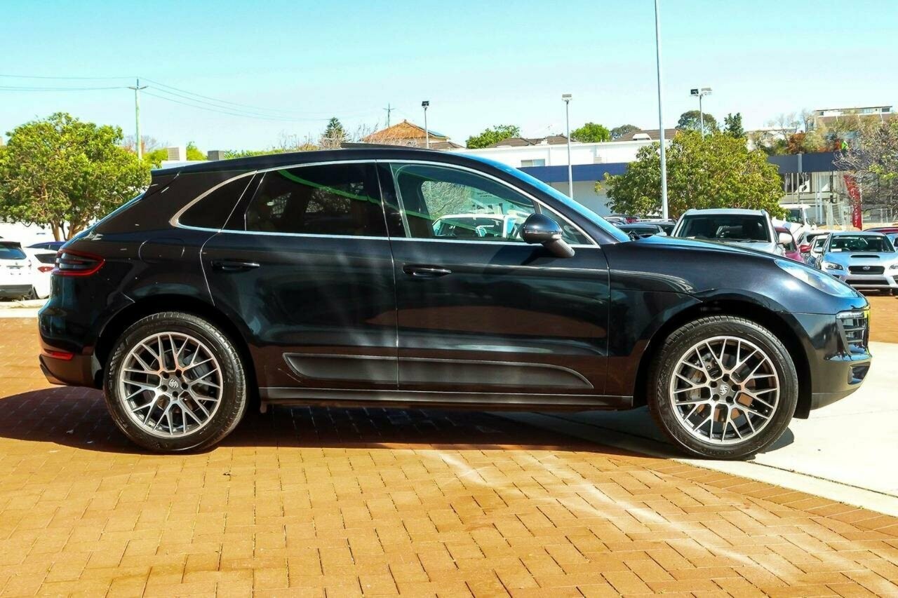 Porsche Macan image 3