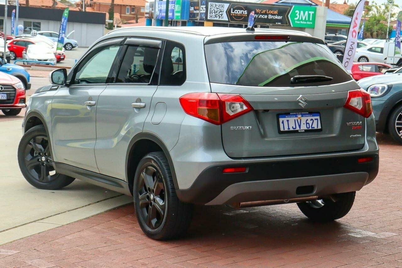 Suzuki Vitara image 2