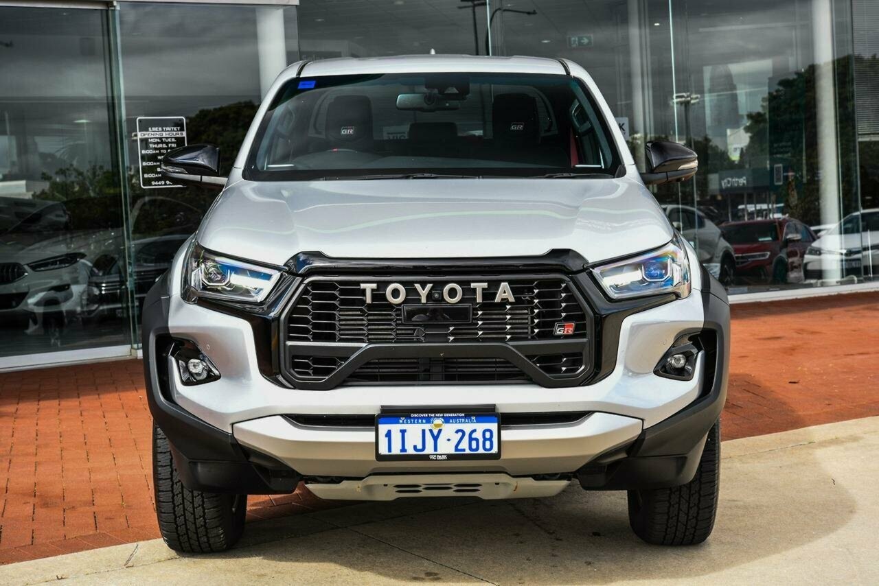 Toyota Hilux image 3