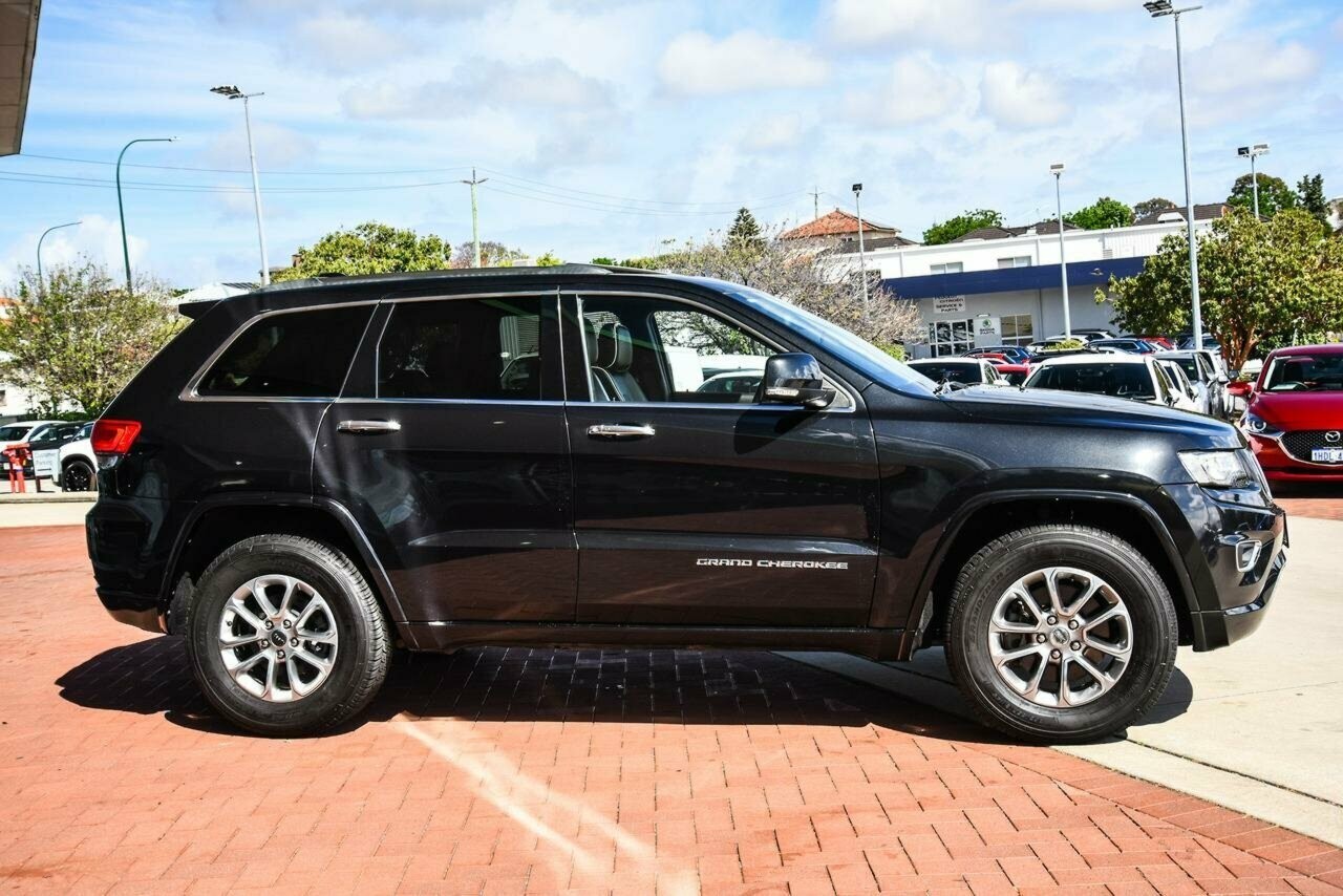 Jeep Grand Cherokee image 4