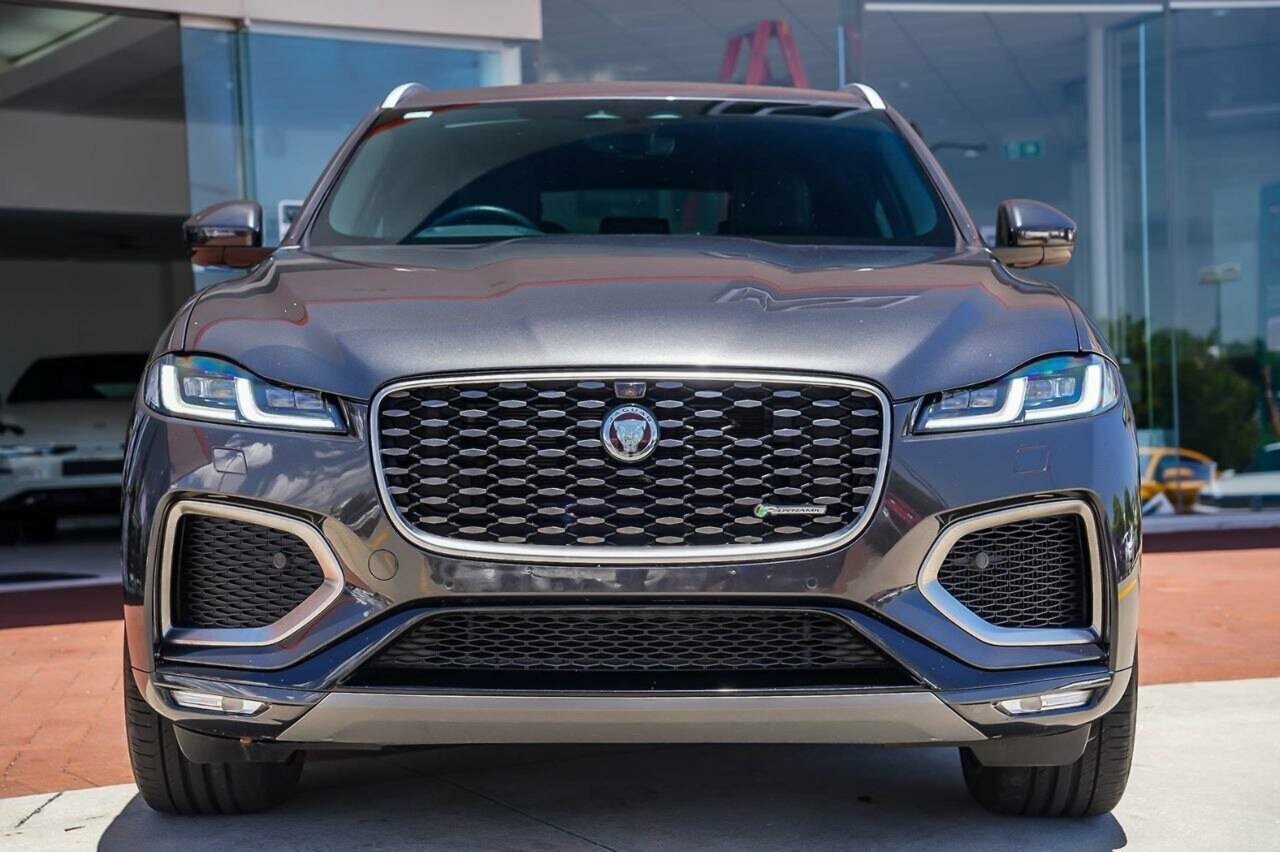 Jaguar F-pace image 4