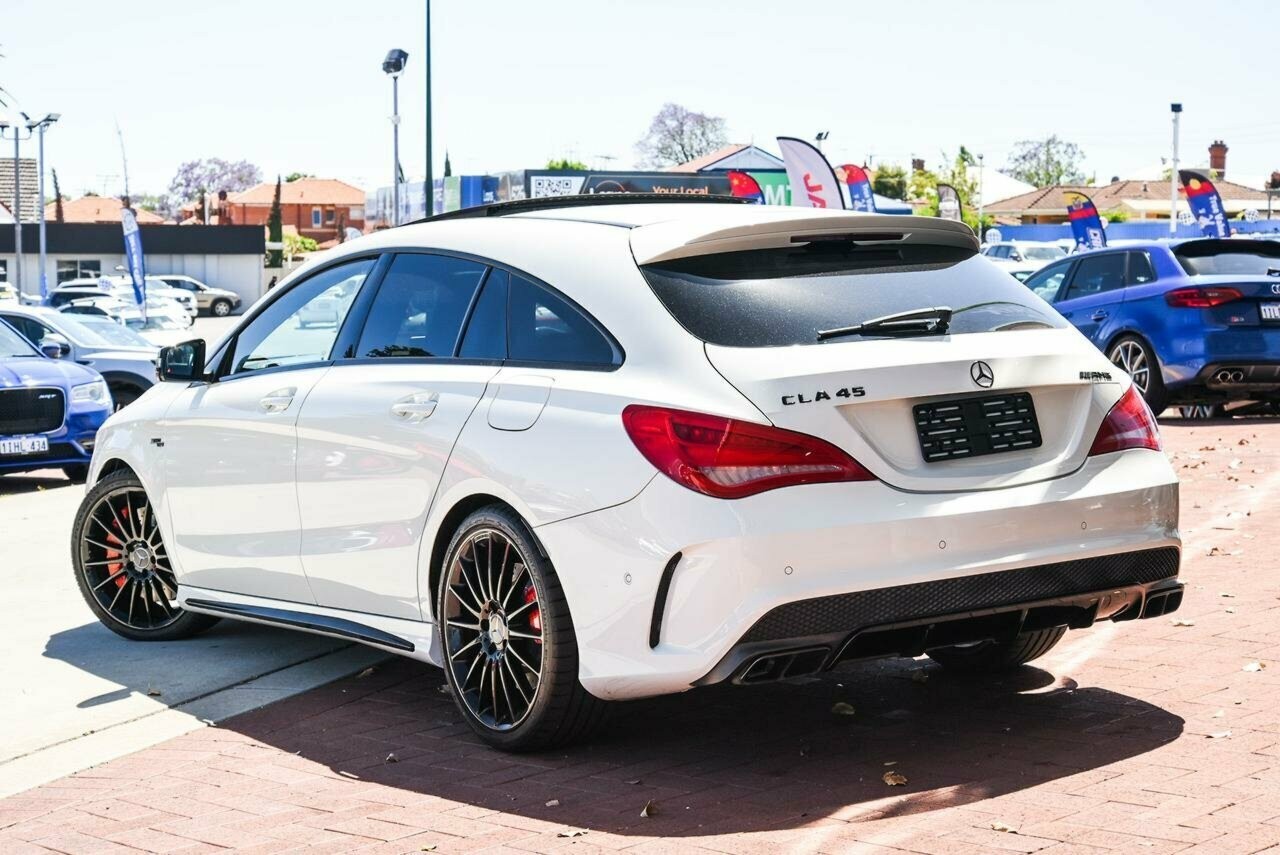 Mercedes Benz Cla-class image 2