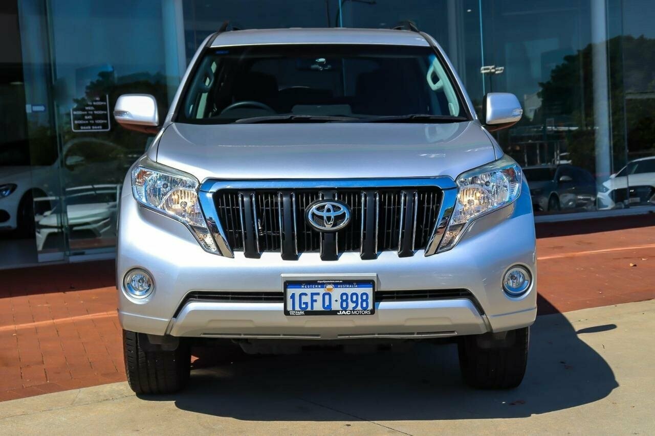 Toyota Landcruiser Prado image 4