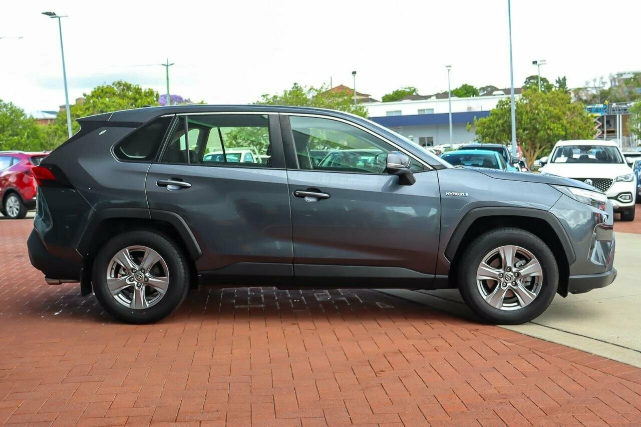 Toyota Rav4 image 3