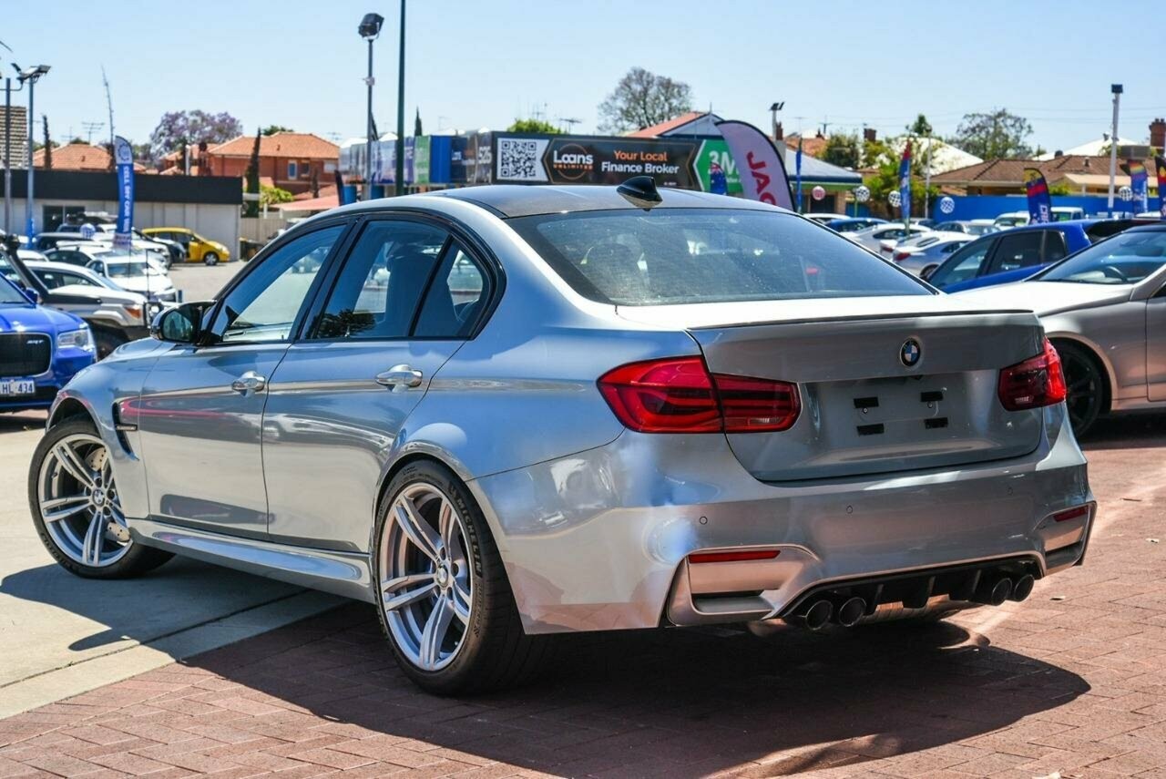 BMW M3 image 2