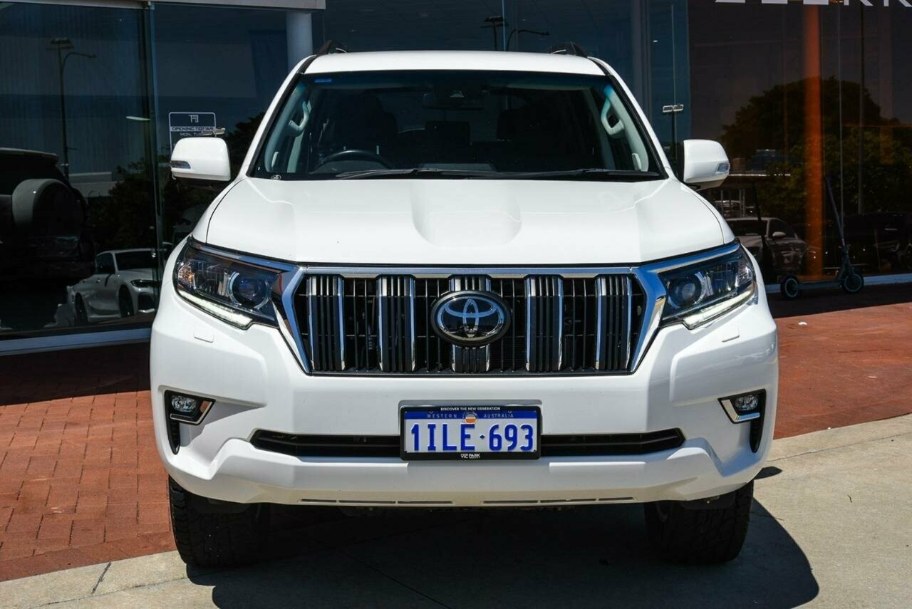 Toyota Landcruiser Prado image 3