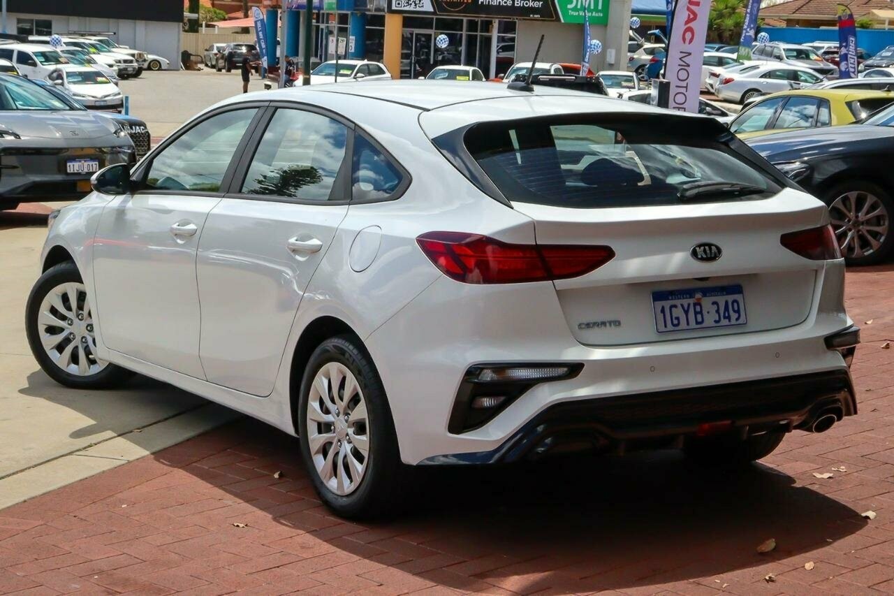 Kia Cerato image 2