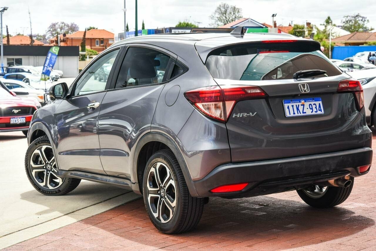 Honda Hr-v image 2