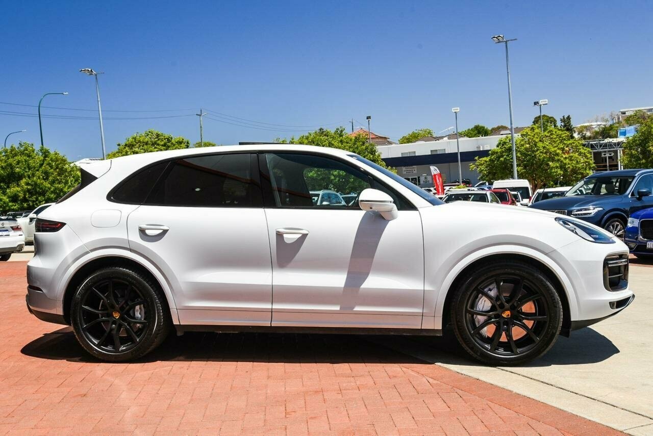 Porsche Cayenne image 4