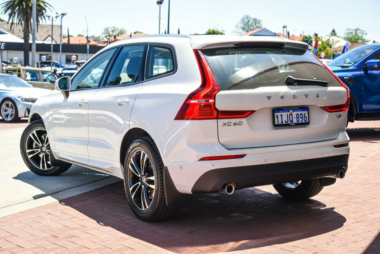 Volvo Xc60 image 2