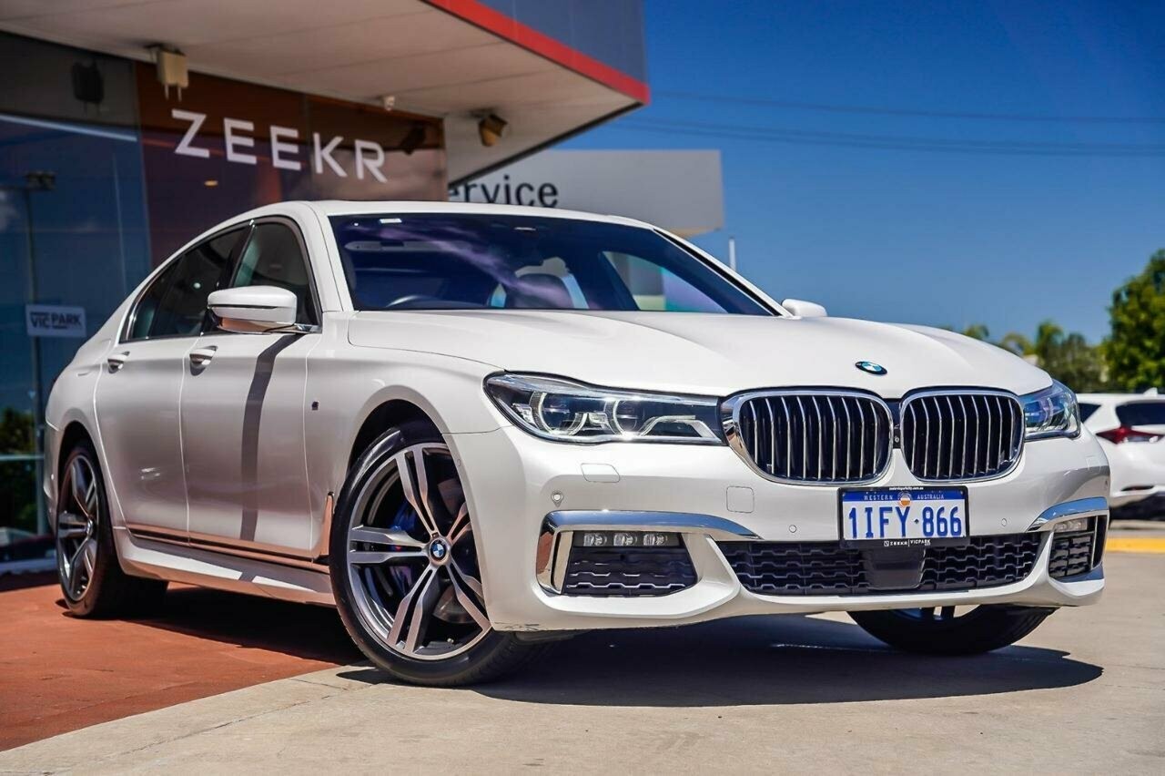 BMW 7 Series image 1