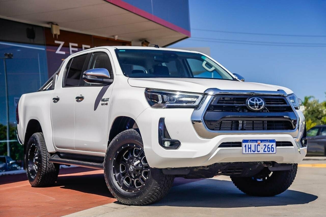 Toyota Hilux image 1