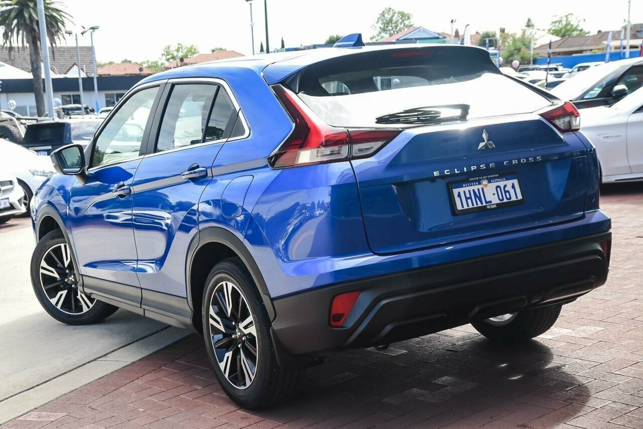 Mitsubishi Eclipse Cross image 2