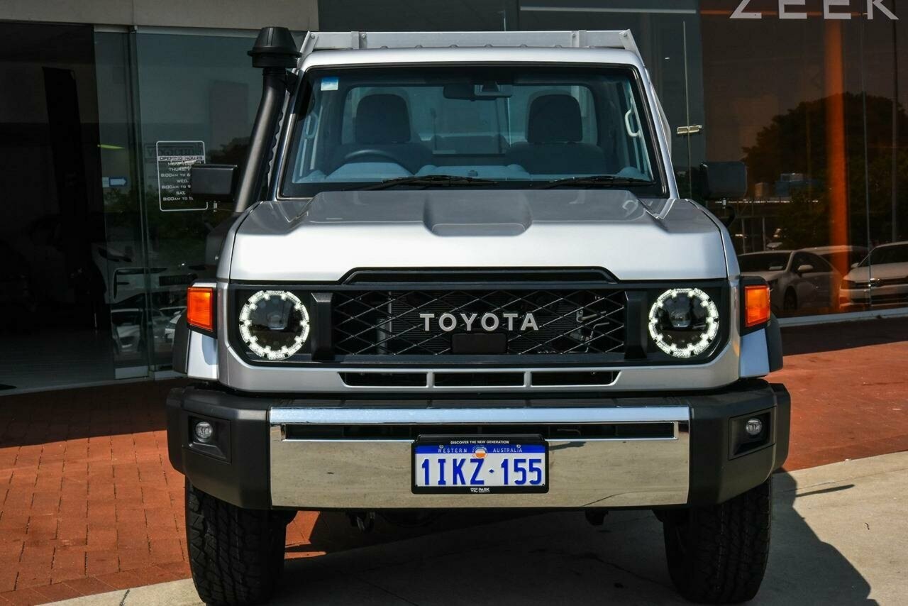 Toyota Landcruiser image 3