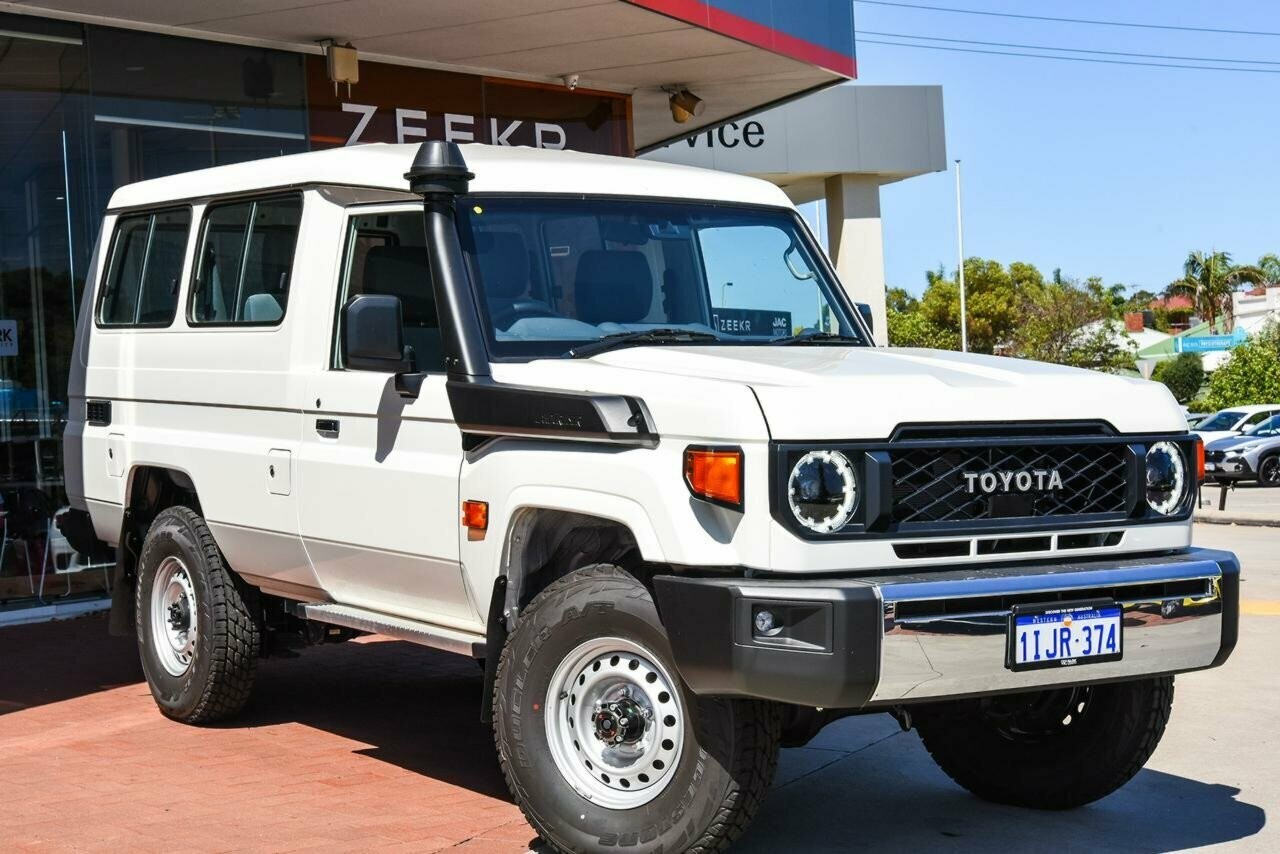 Toyota Landcruiser image 1