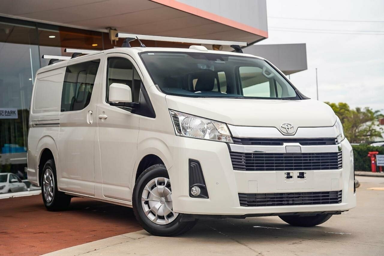 Toyota Hiace image 1