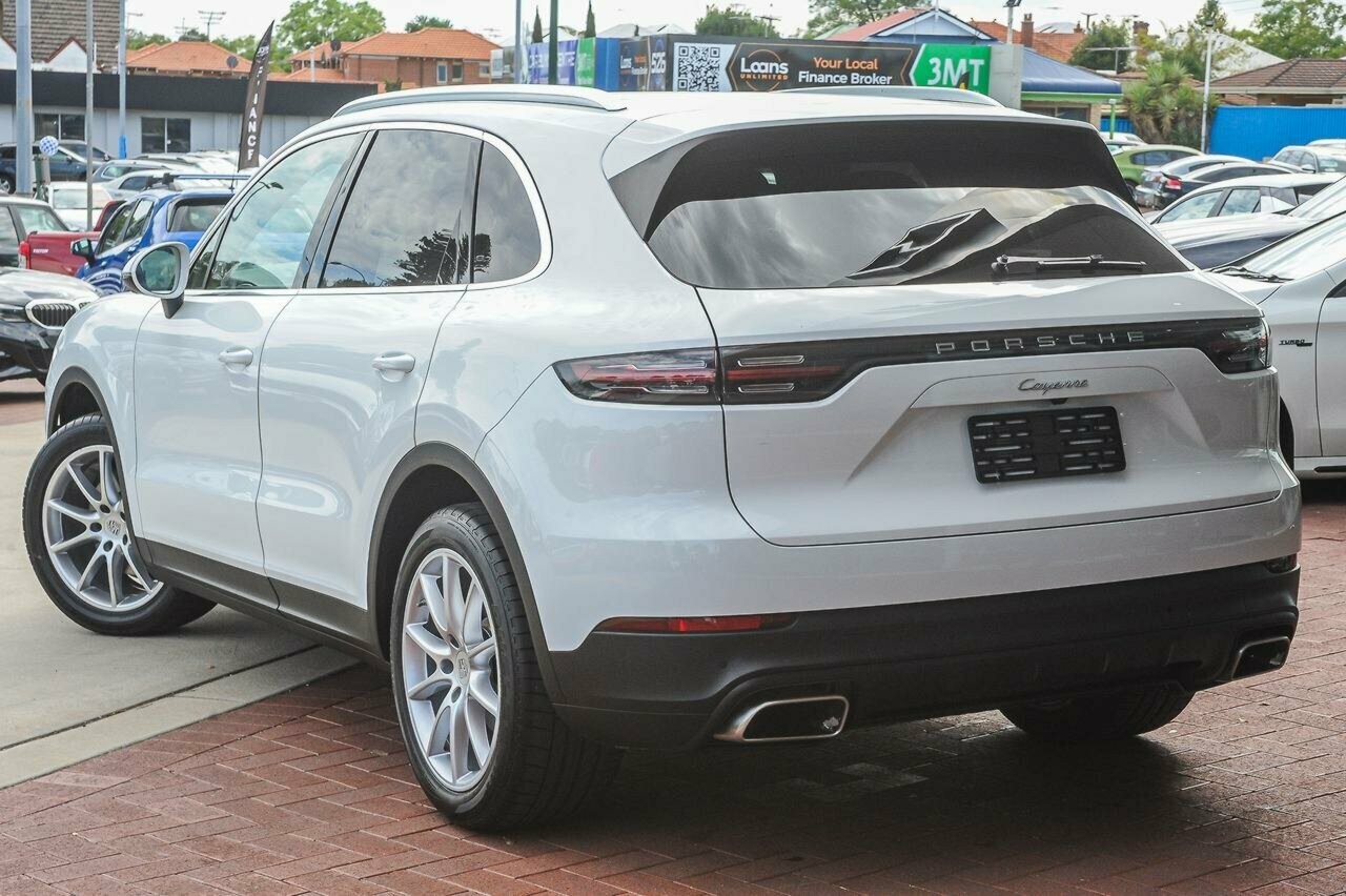 Porsche Cayenne image 4