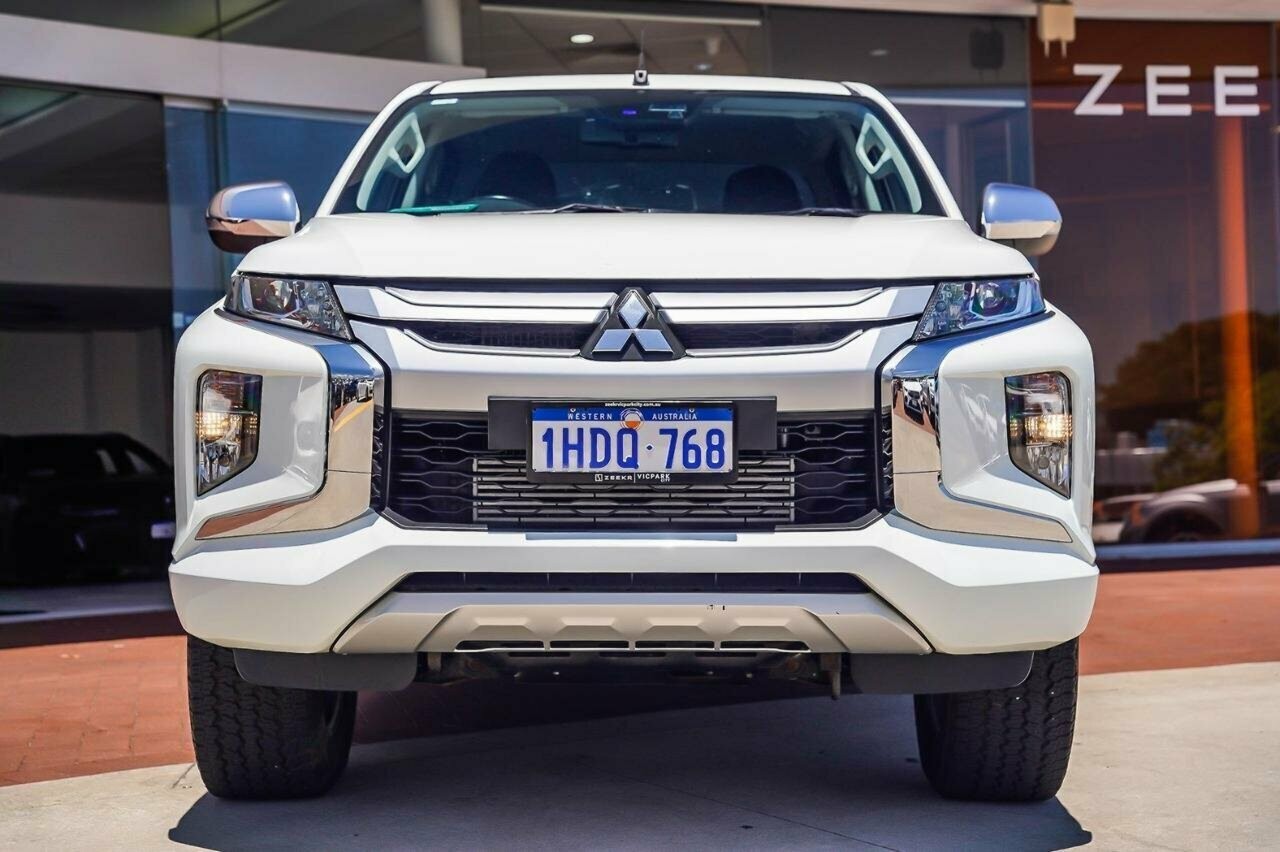 Mitsubishi Triton image 4