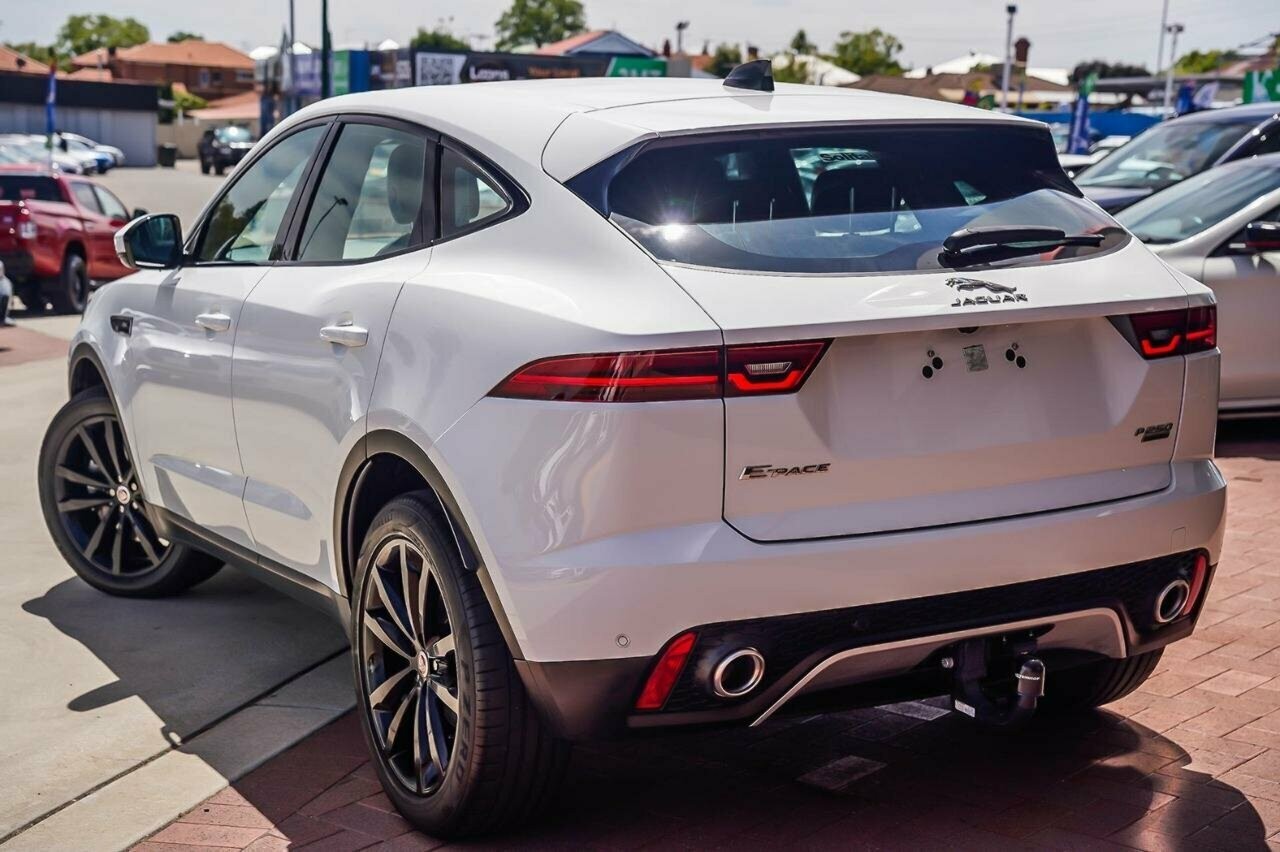 Jaguar E-pace image 2