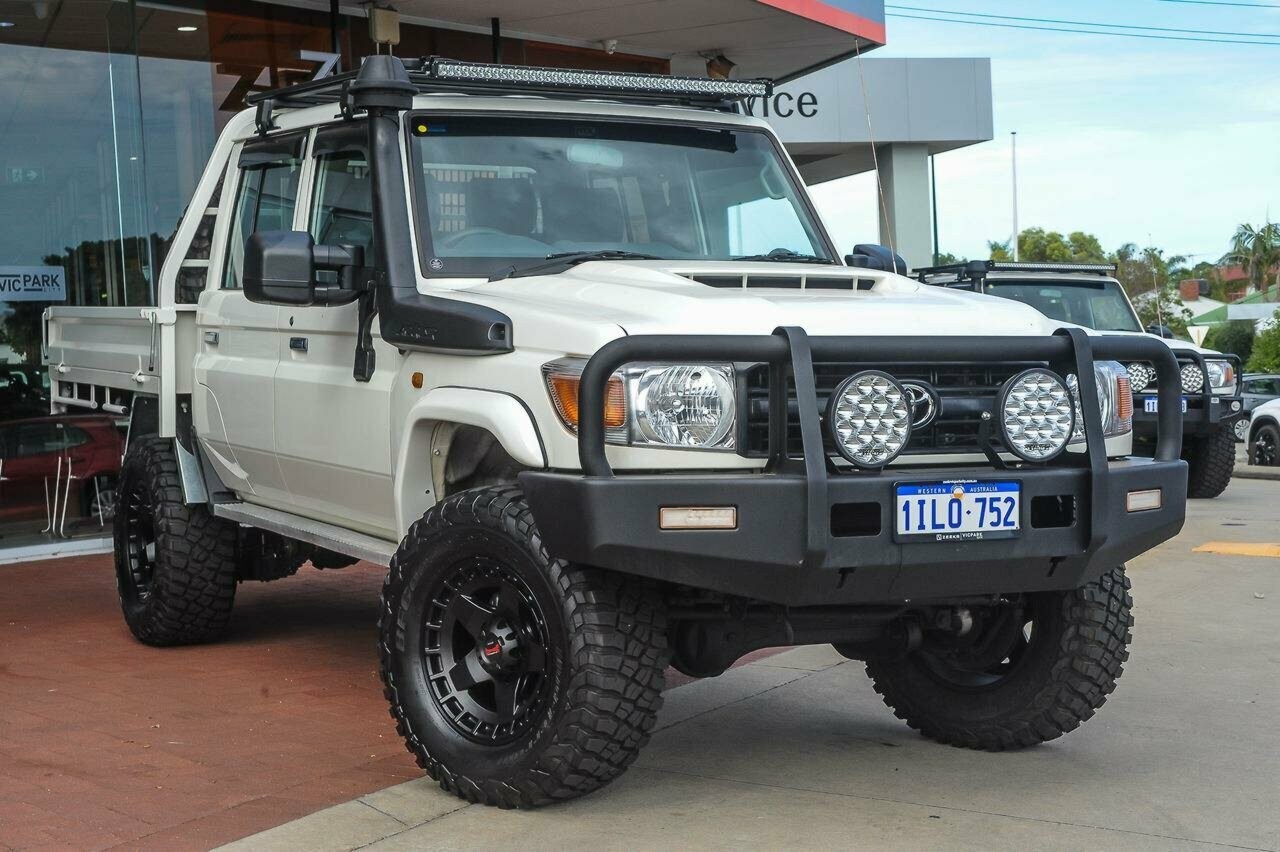 Toyota Landcruiser image 1