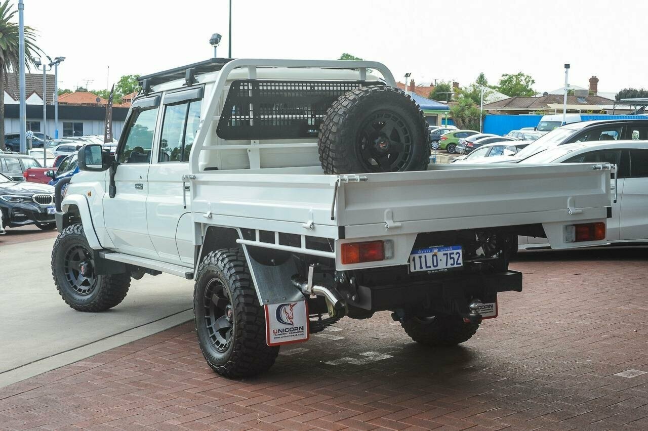 Toyota Landcruiser image 4