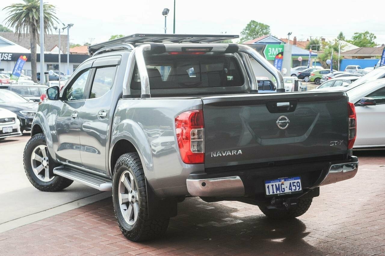 Nissan Navara image 3