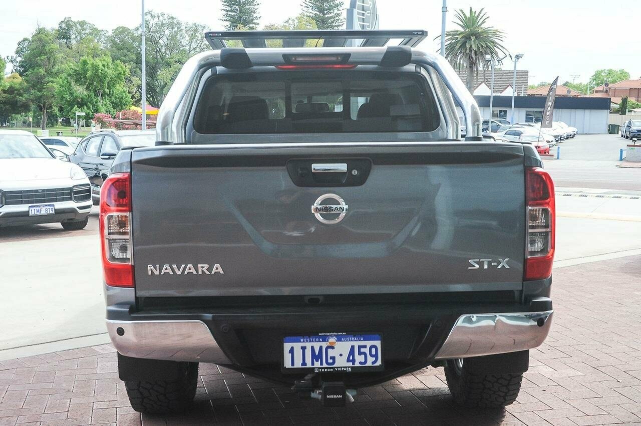 Nissan Navara image 4