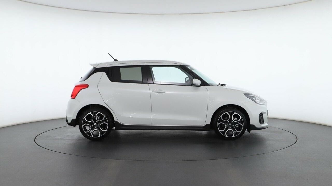 Suzuki Swift image 2