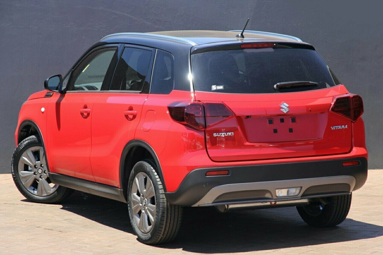 Suzuki Vitara image 3