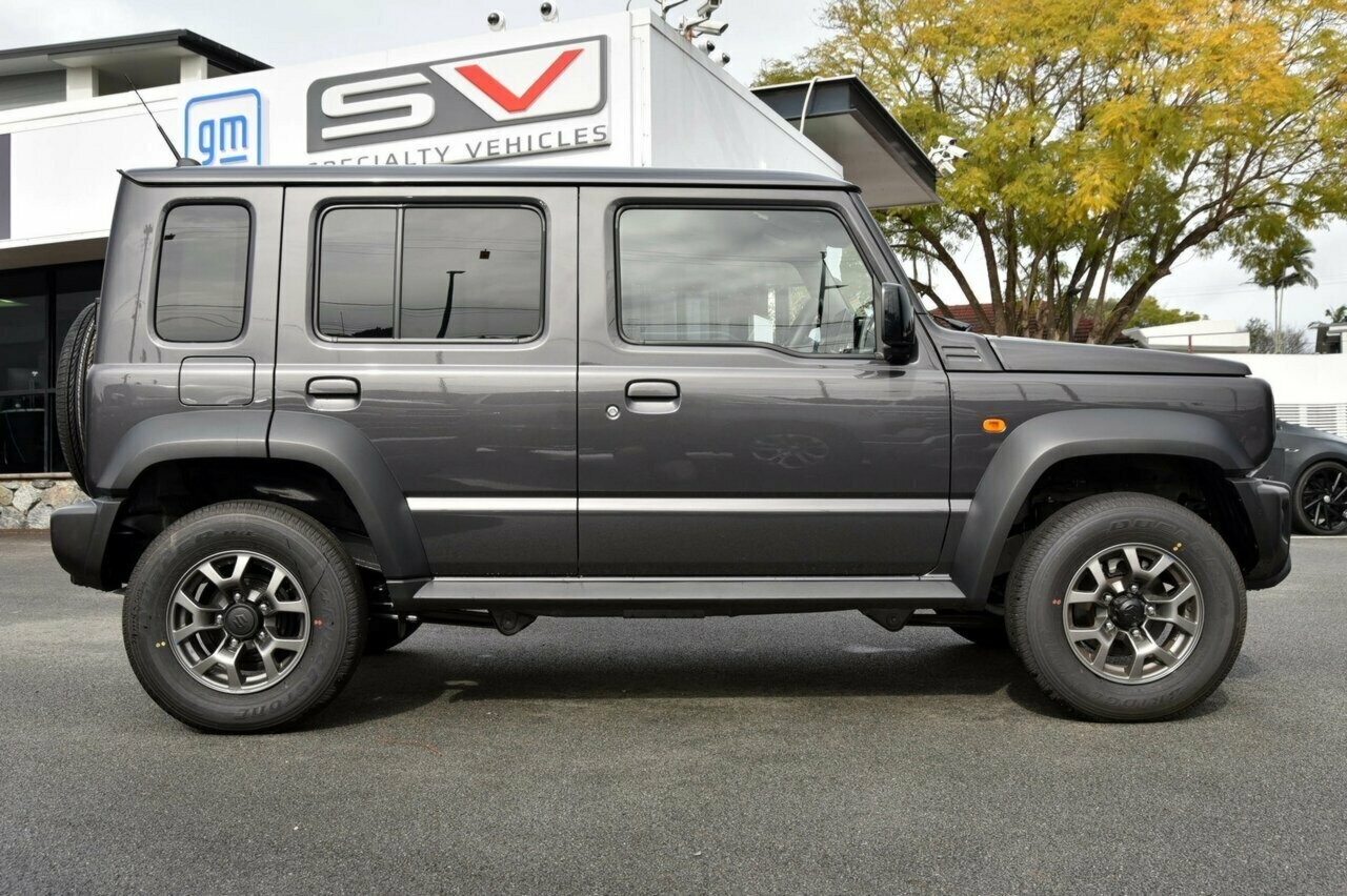 Suzuki Jimny image 2