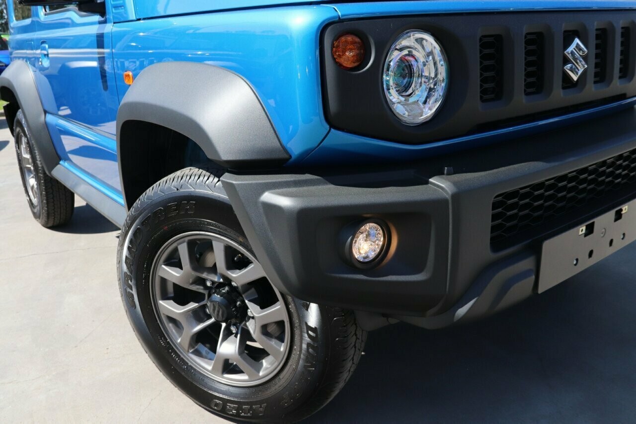 Suzuki Jimny image 2