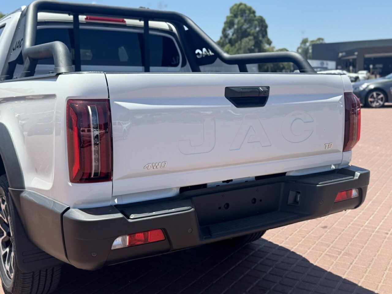 Jac T9 image 4