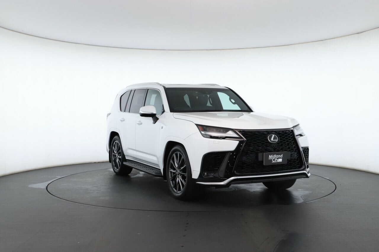 Lexus Lx image 4