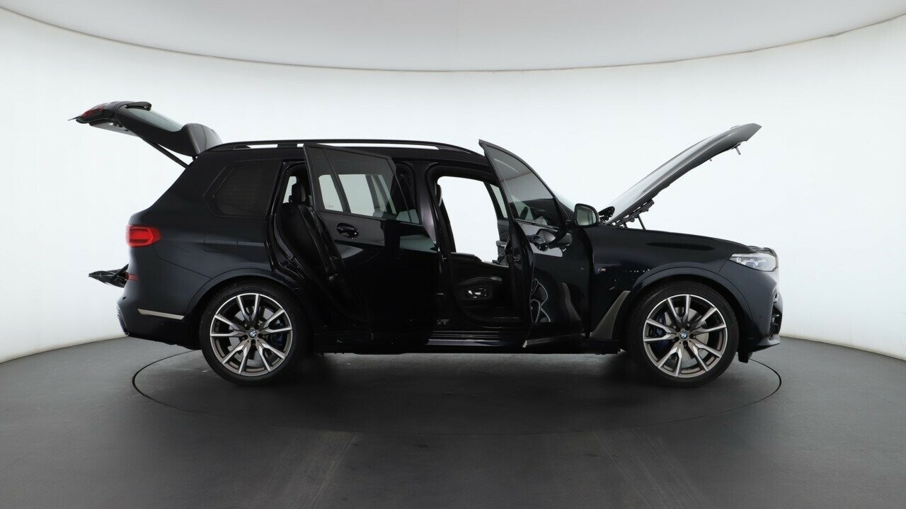 BMW X7 image 3