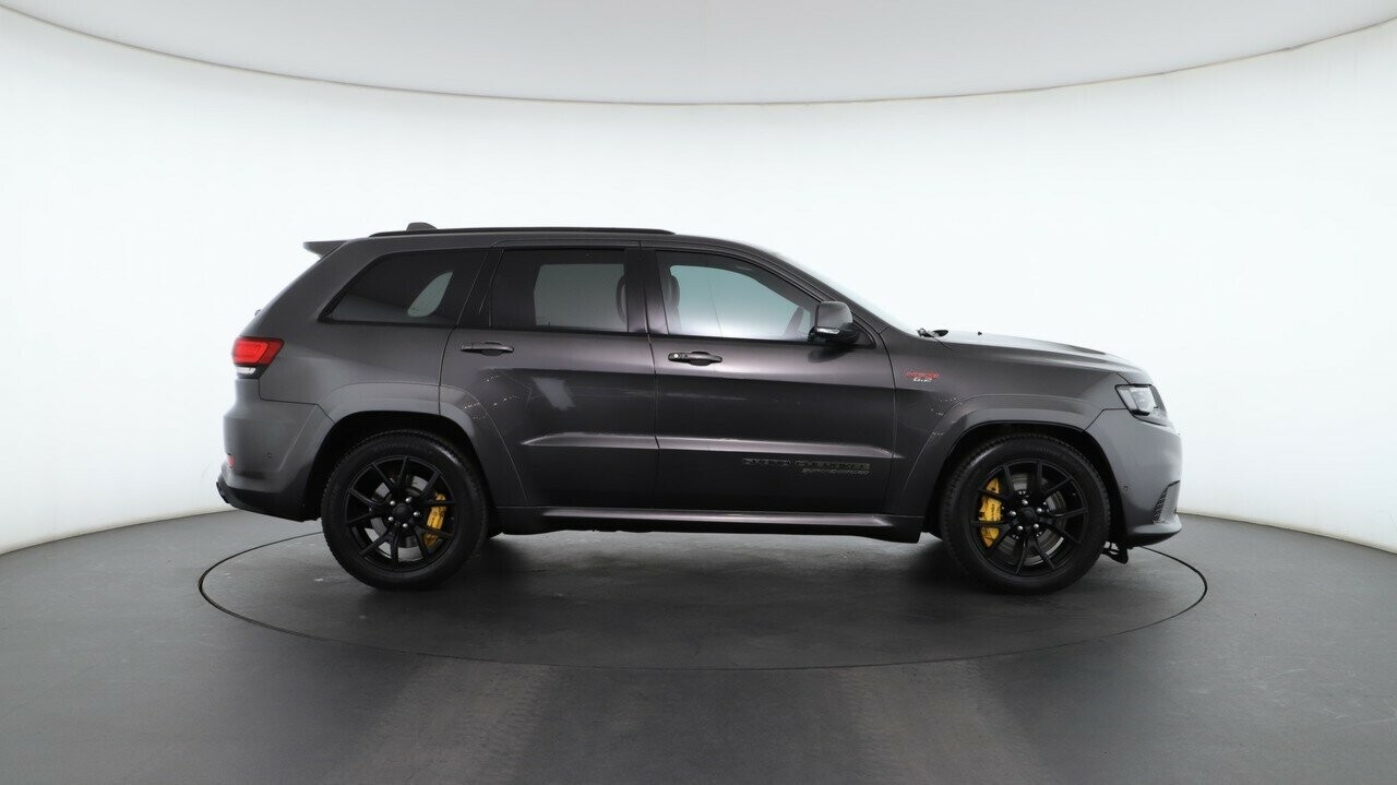 Jeep Grand Cherokee image 2