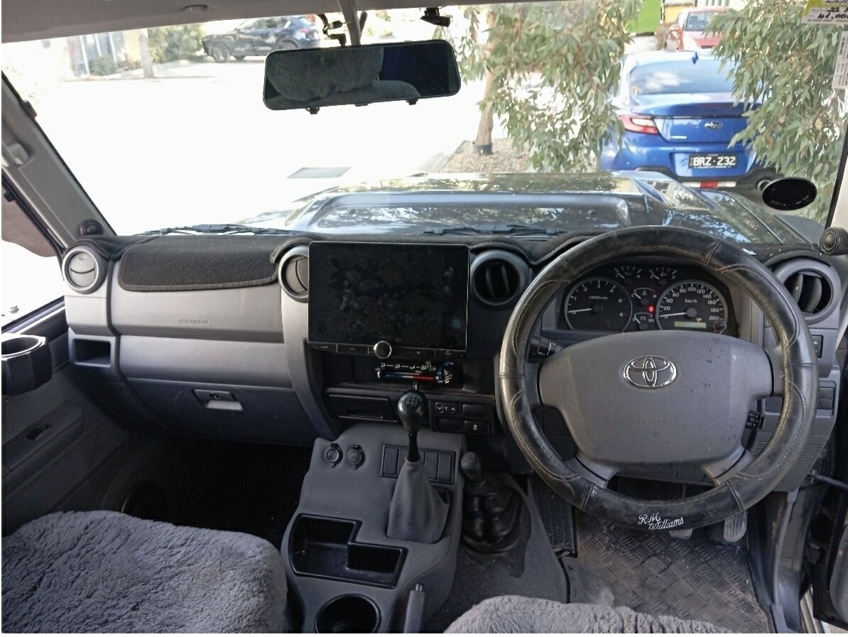 Toyota Landcruiser image 3