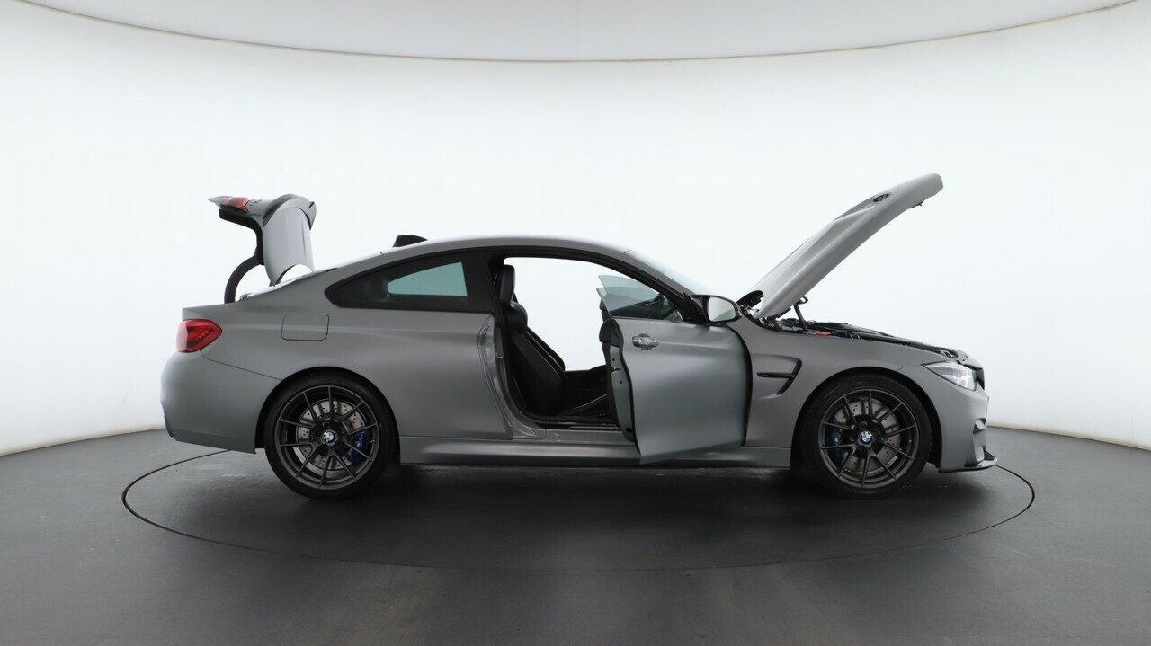 BMW M4 image 3