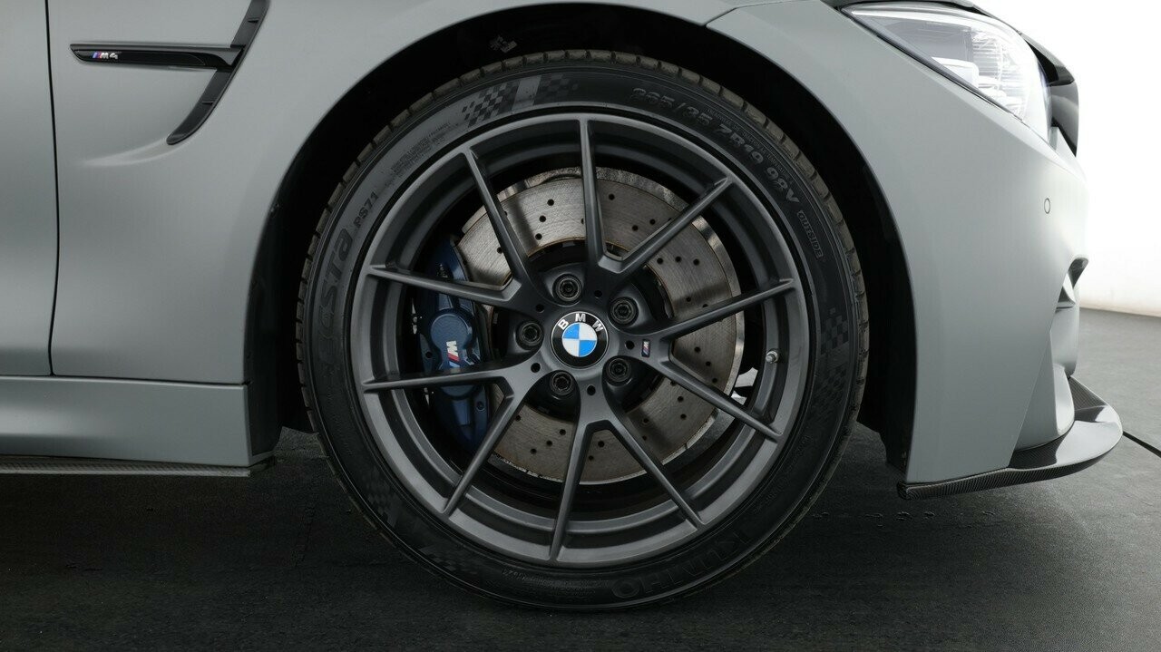 BMW M4 image 4