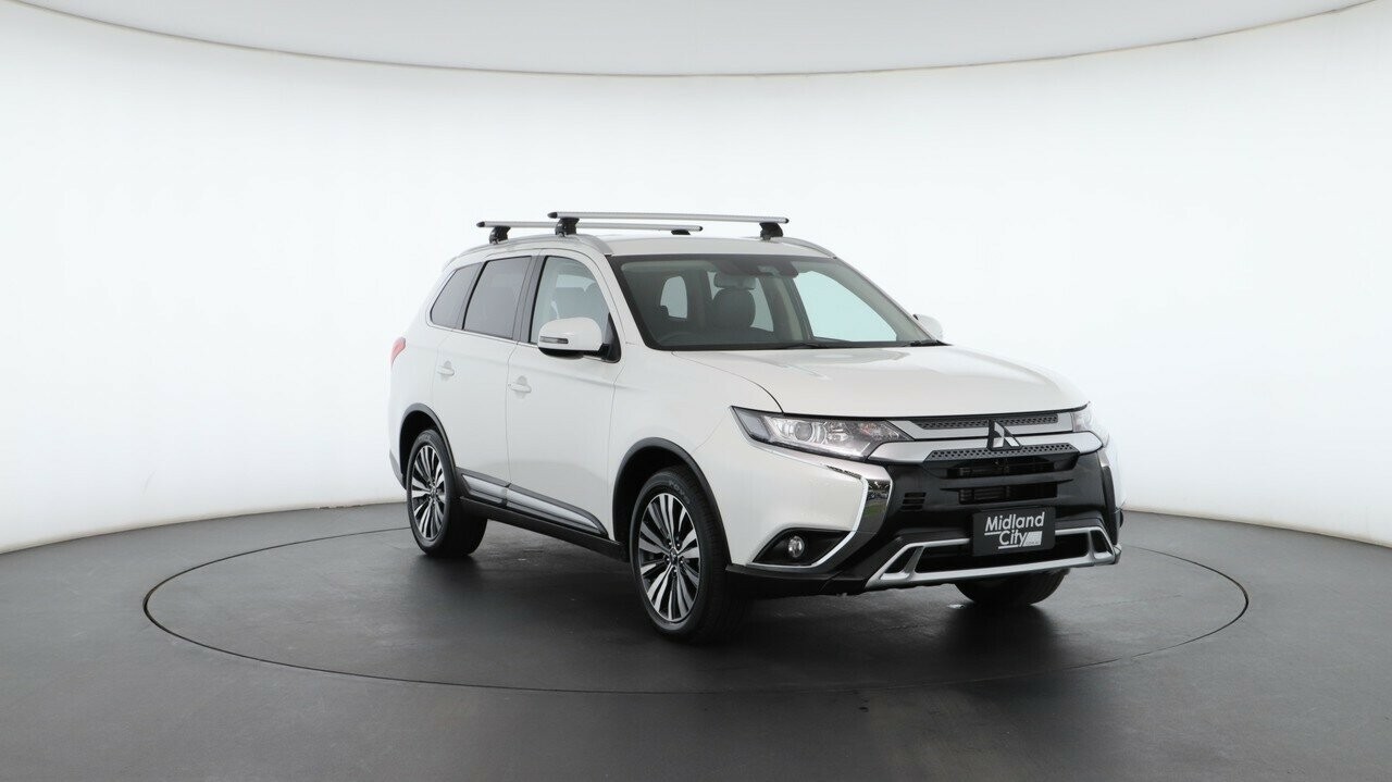 Mitsubishi Outlander image 4