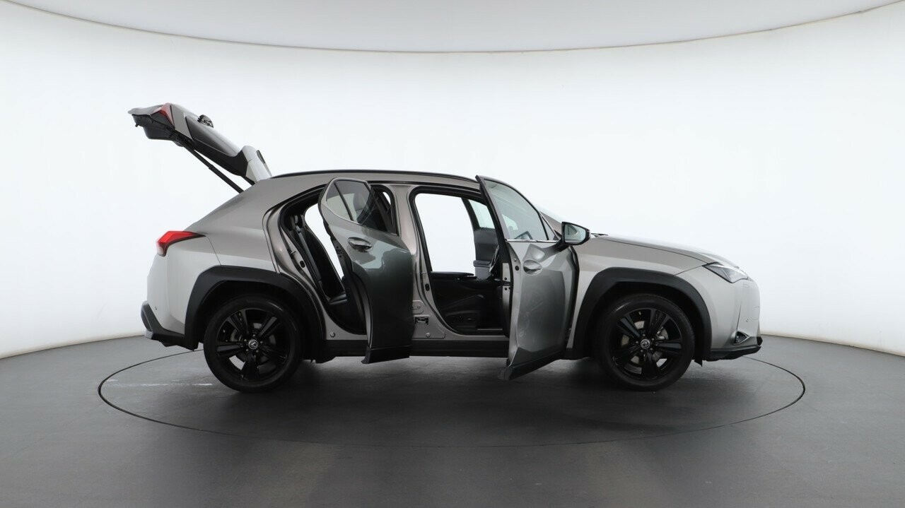 Lexus Ux image 3