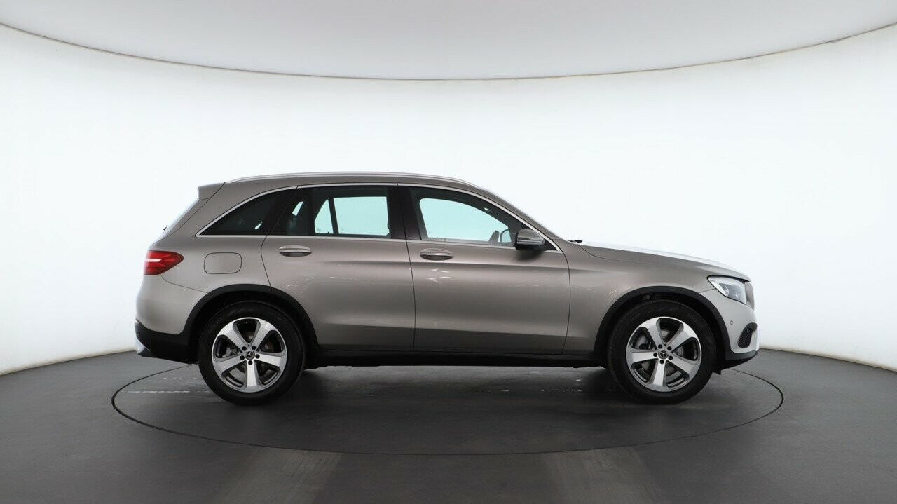 Mercedes Benz Glc-class image 2