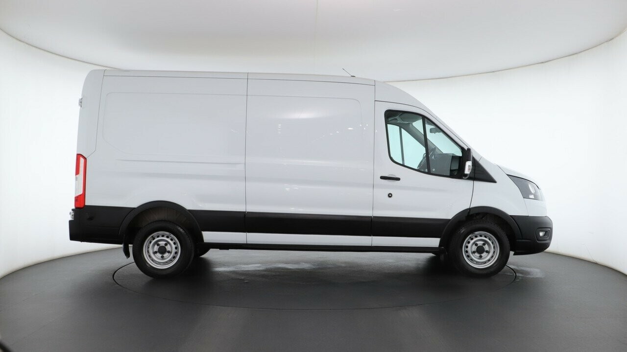 Ford Transit image 2