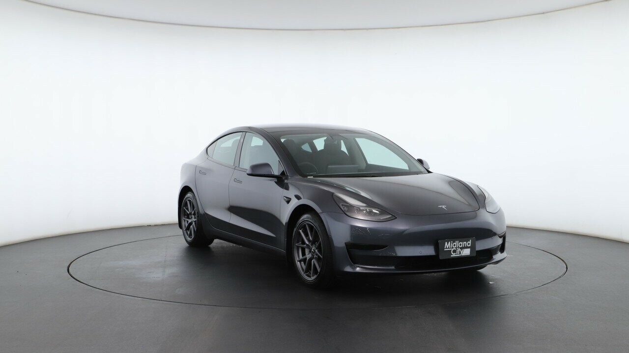 Tesla Model 3 image 4