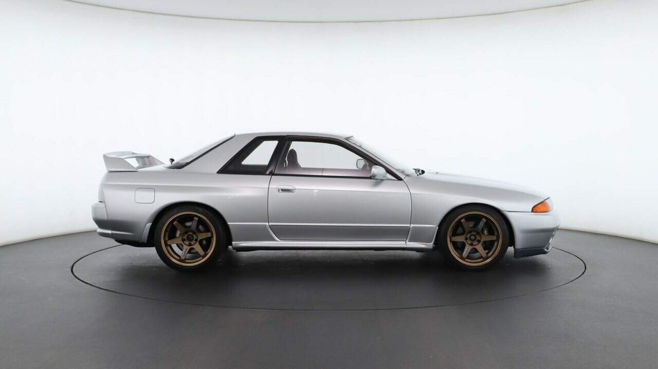 Nissan Skyline image 2